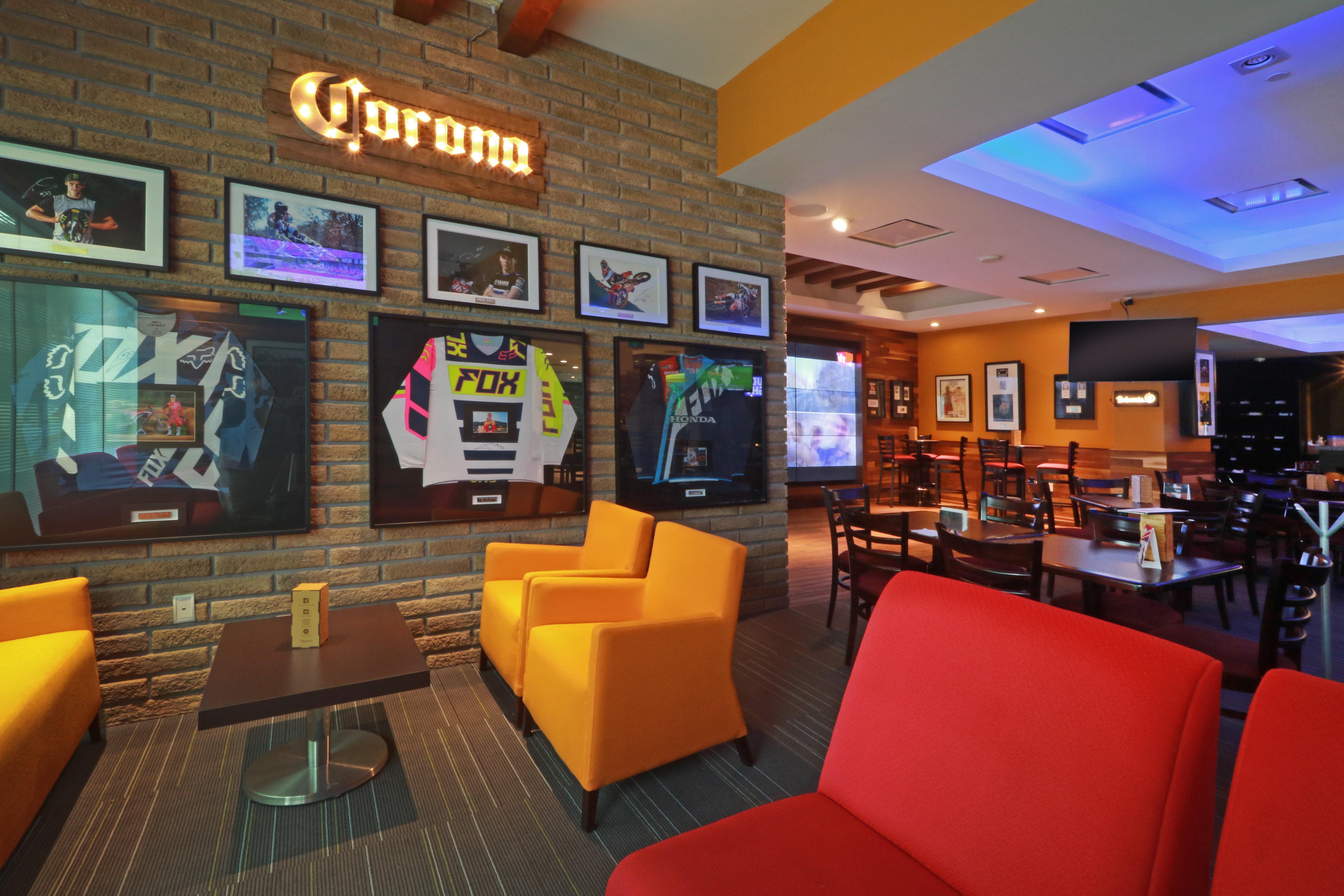 לאון Holiday Inn & Suites Plaza Mayor By Ihg מראה חיצוני תמונה