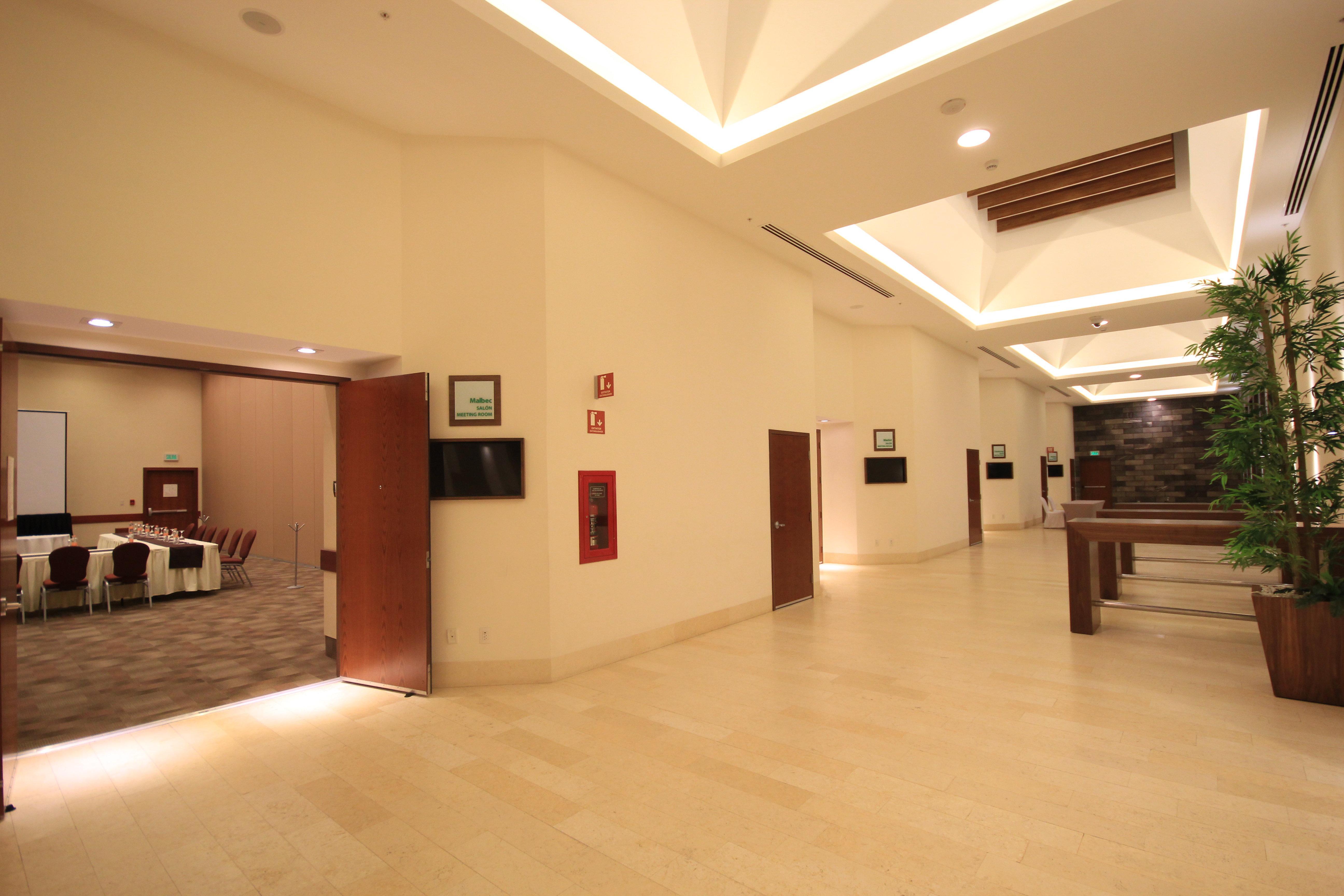 לאון Holiday Inn & Suites Plaza Mayor By Ihg מראה חיצוני תמונה