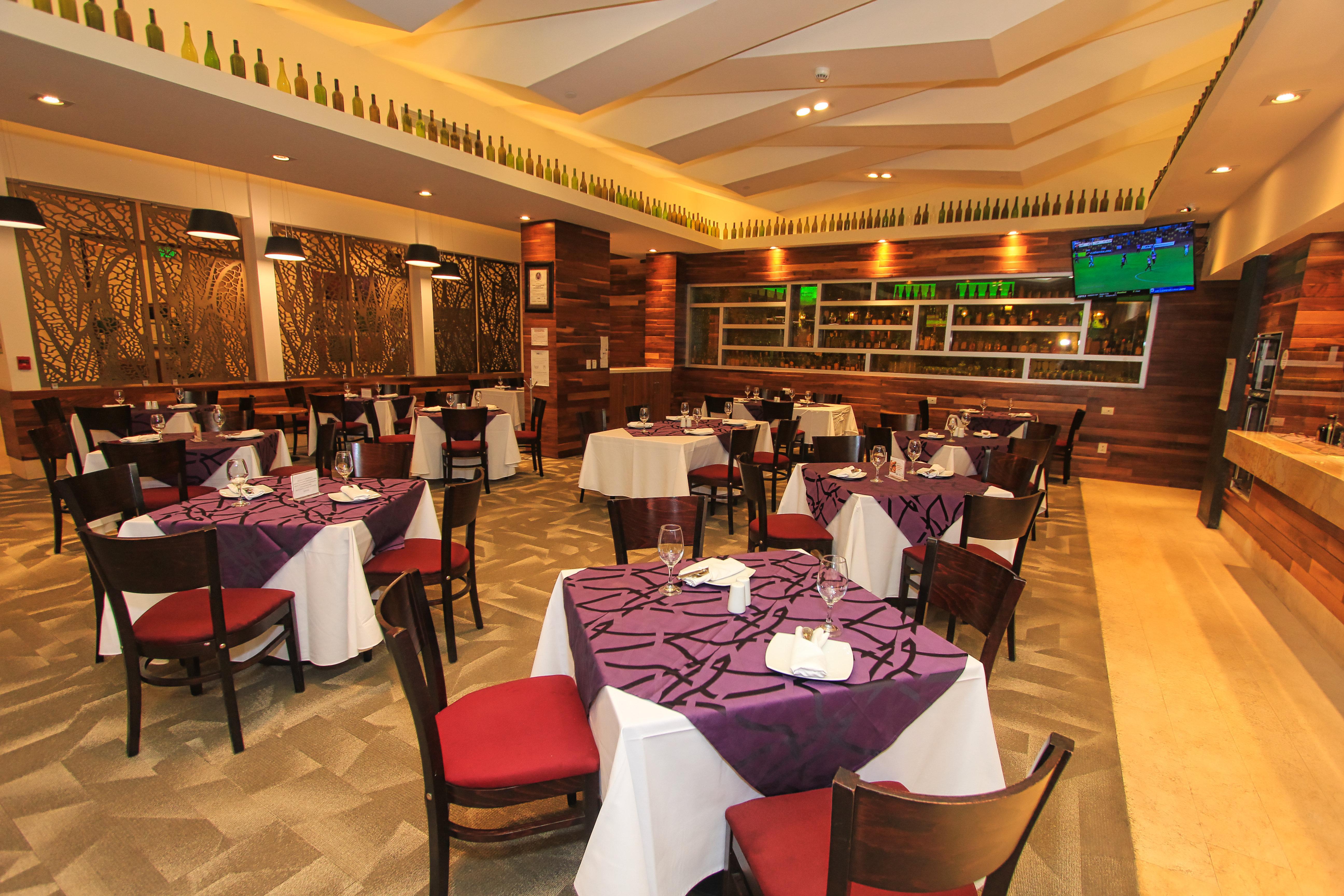 לאון Holiday Inn & Suites Plaza Mayor By Ihg מראה חיצוני תמונה