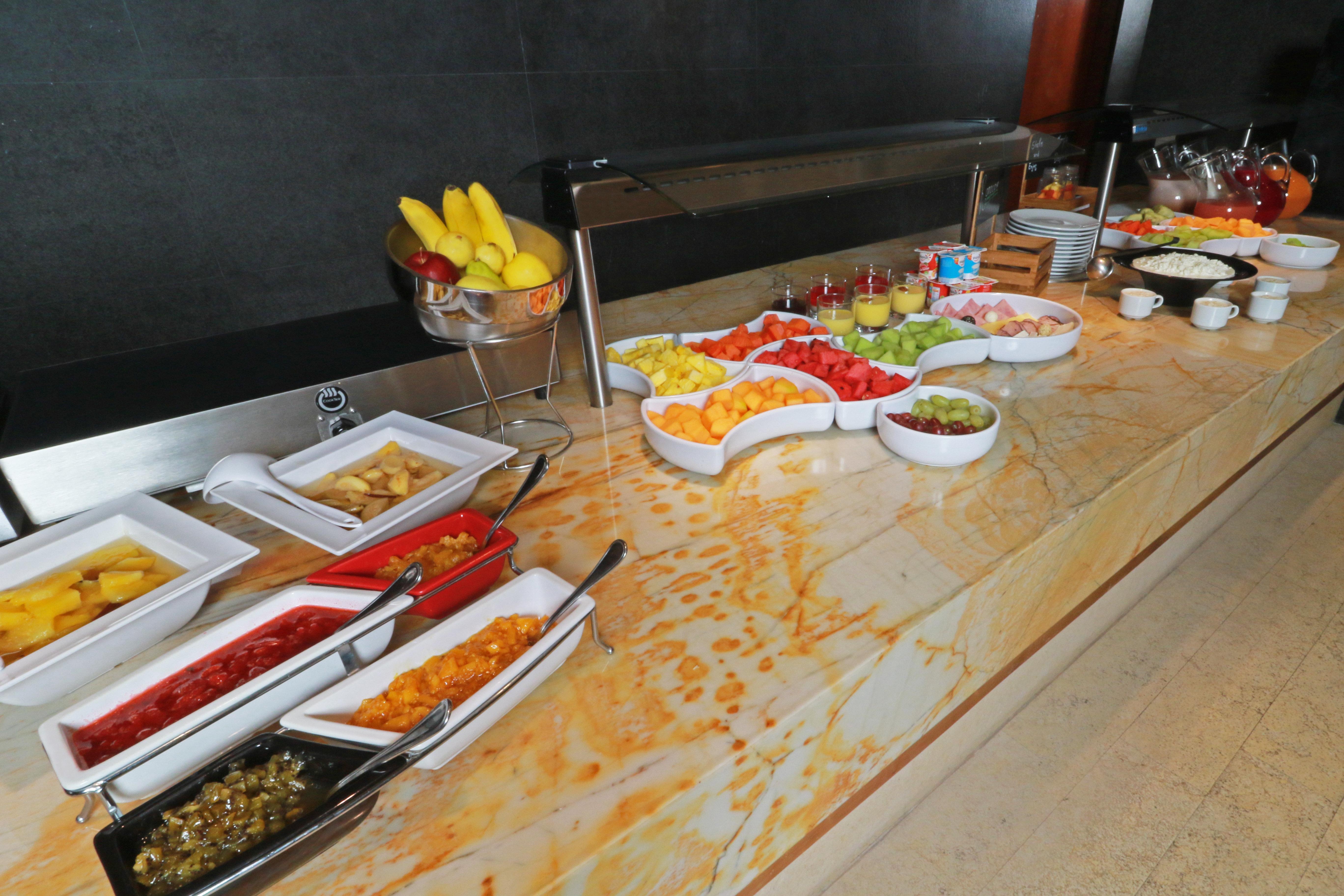 לאון Holiday Inn & Suites Plaza Mayor By Ihg מראה חיצוני תמונה