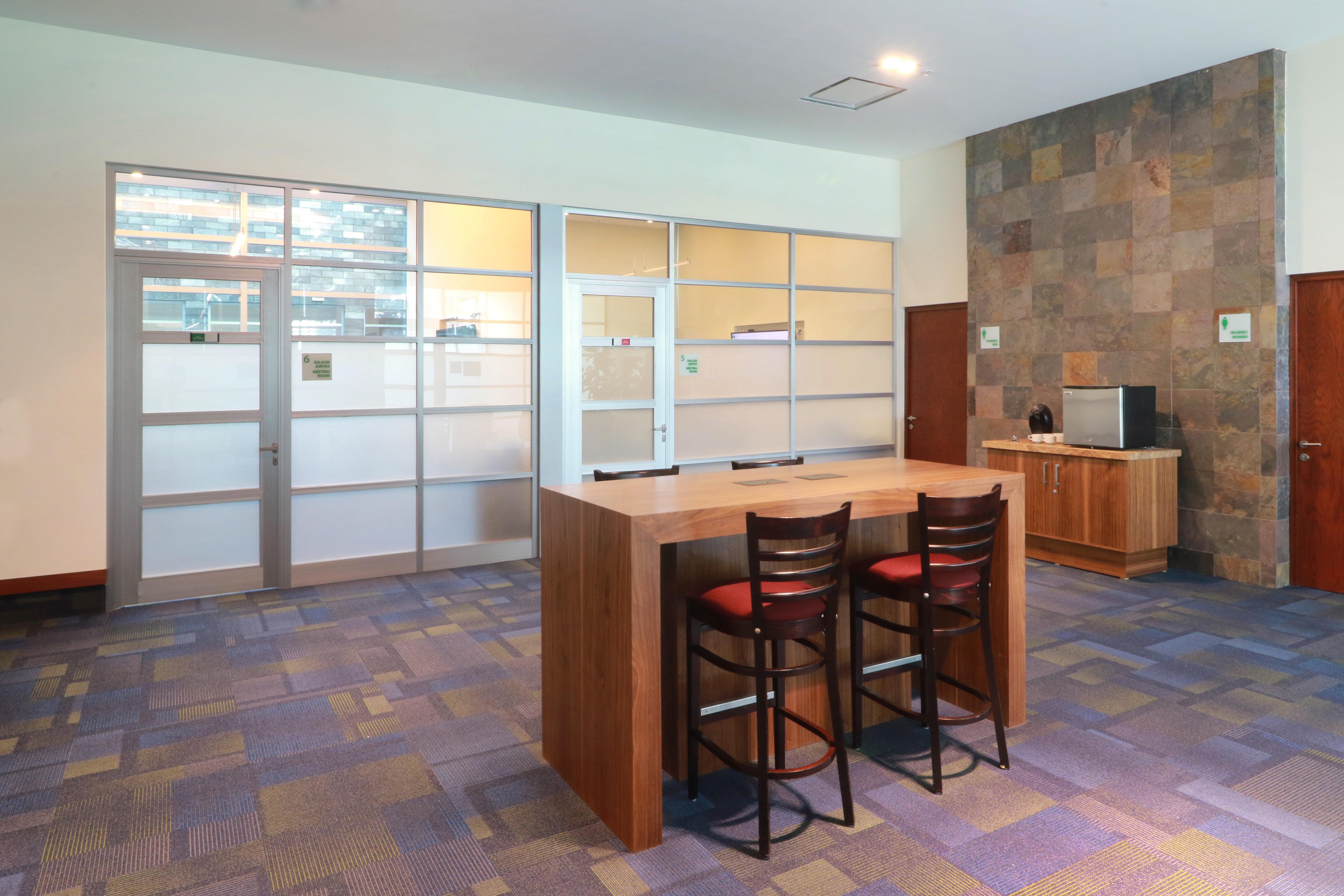 לאון Holiday Inn & Suites Plaza Mayor By Ihg מראה חיצוני תמונה