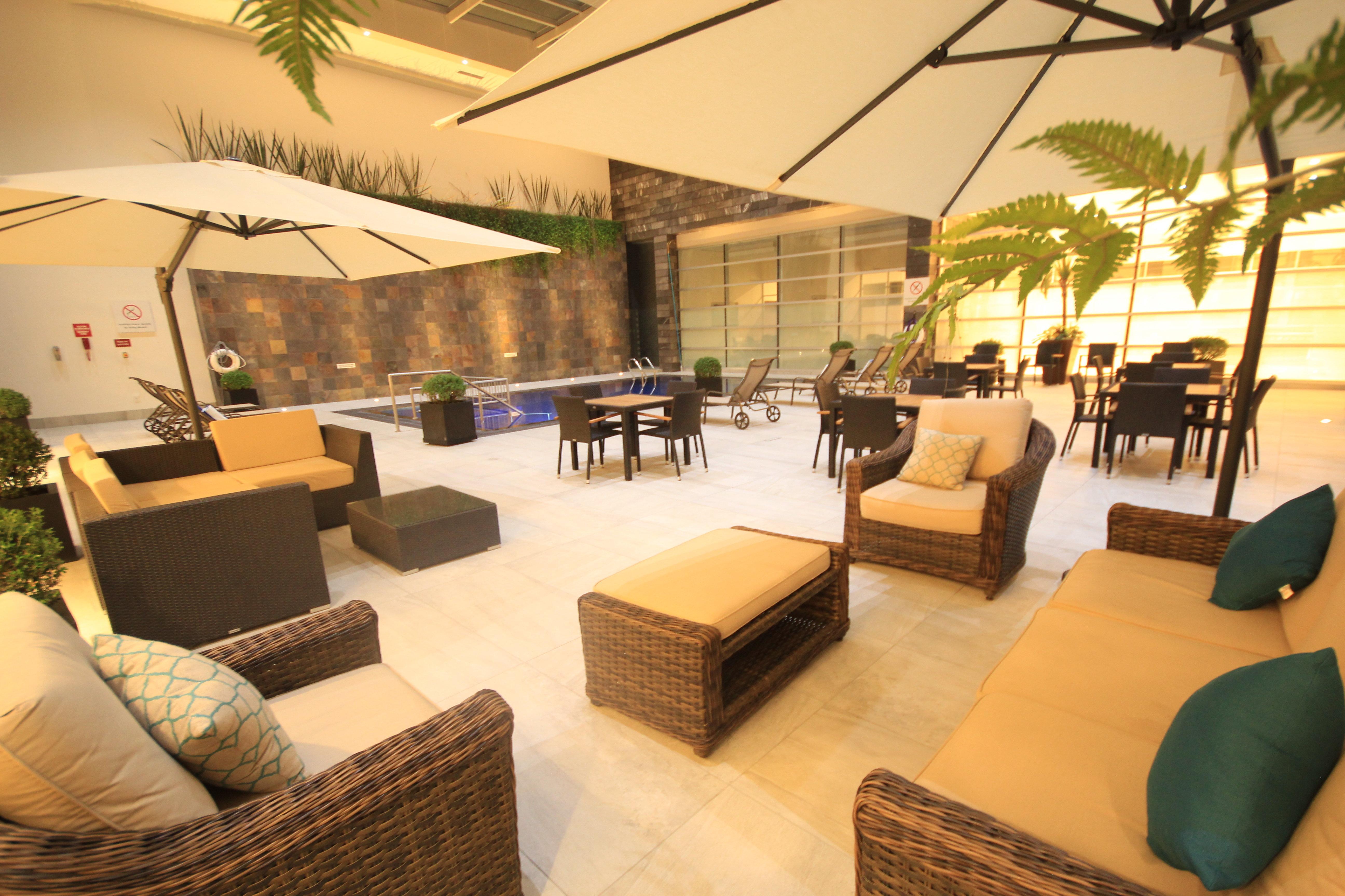 לאון Holiday Inn & Suites Plaza Mayor By Ihg מראה חיצוני תמונה