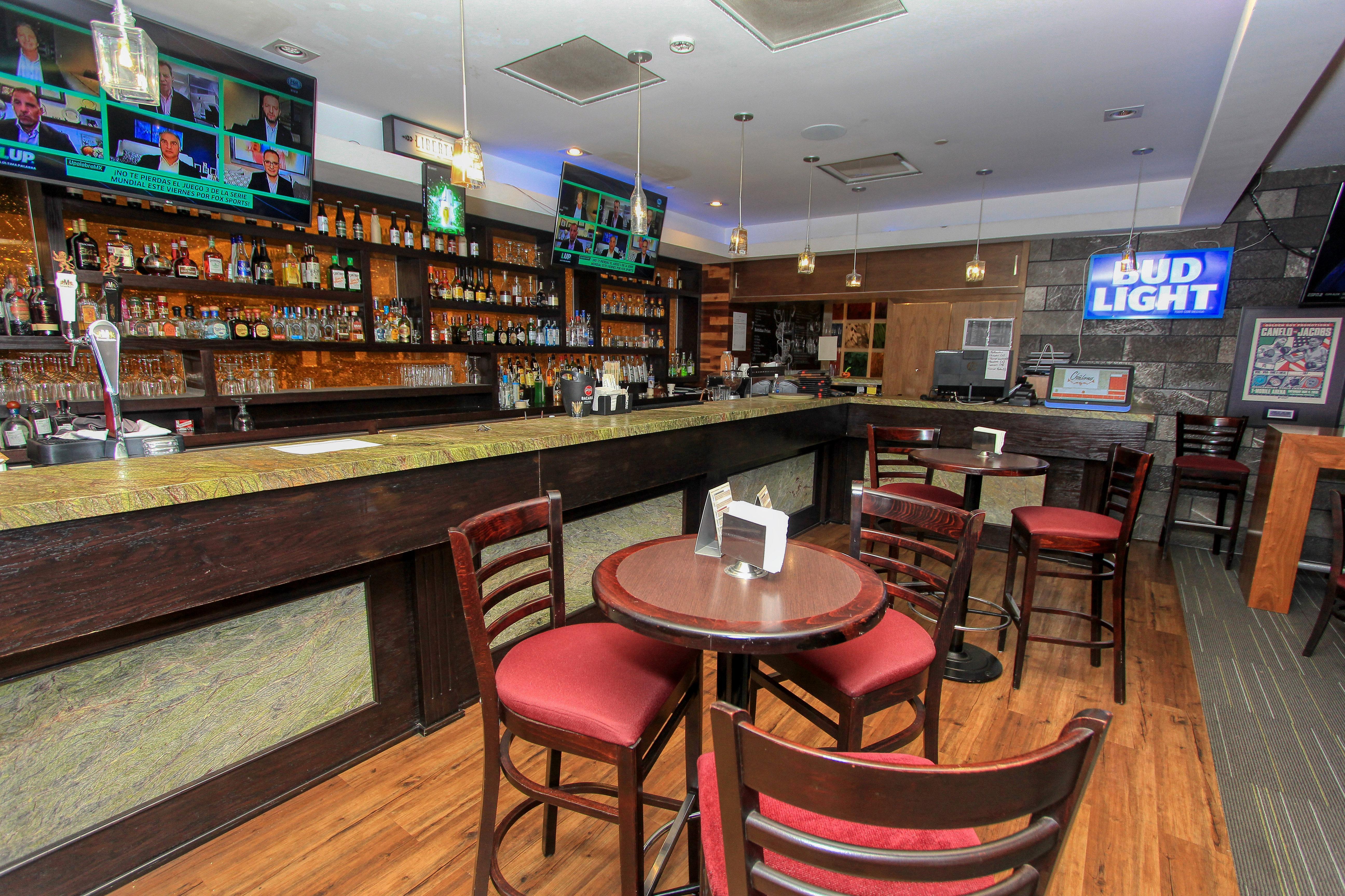 לאון Holiday Inn & Suites Plaza Mayor By Ihg מראה חיצוני תמונה