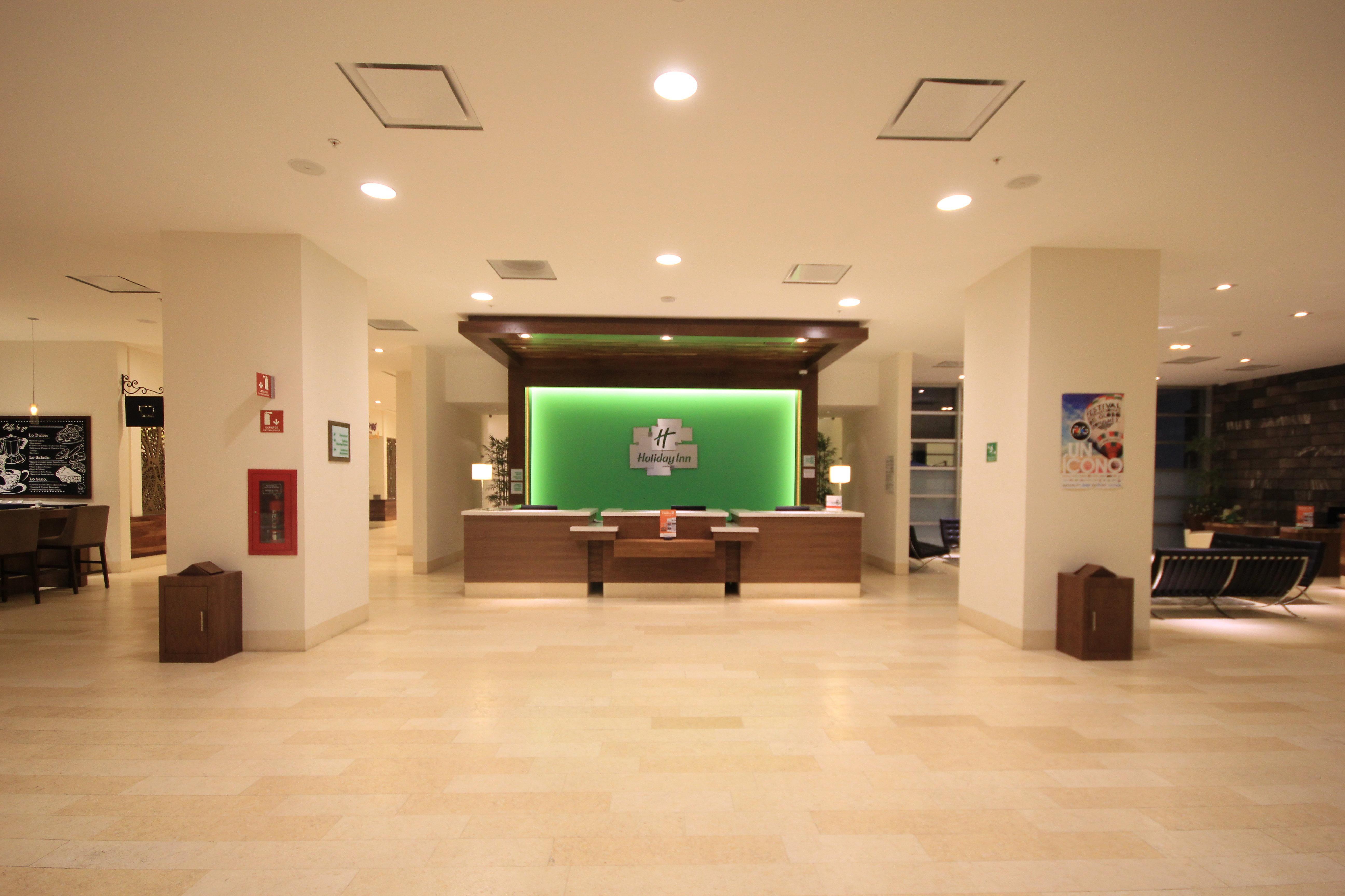 לאון Holiday Inn & Suites Plaza Mayor By Ihg מראה חיצוני תמונה