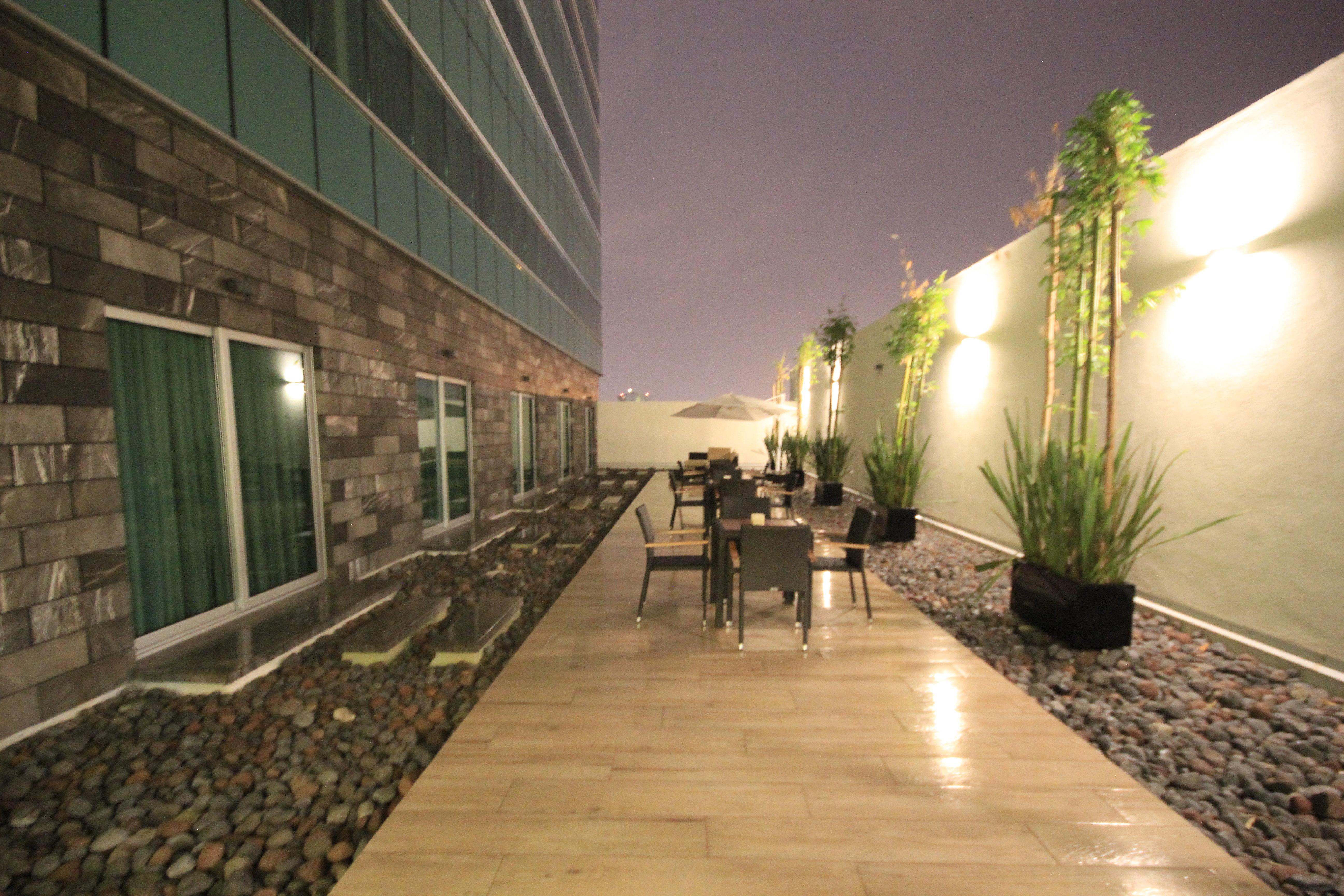 לאון Holiday Inn & Suites Plaza Mayor By Ihg מראה חיצוני תמונה