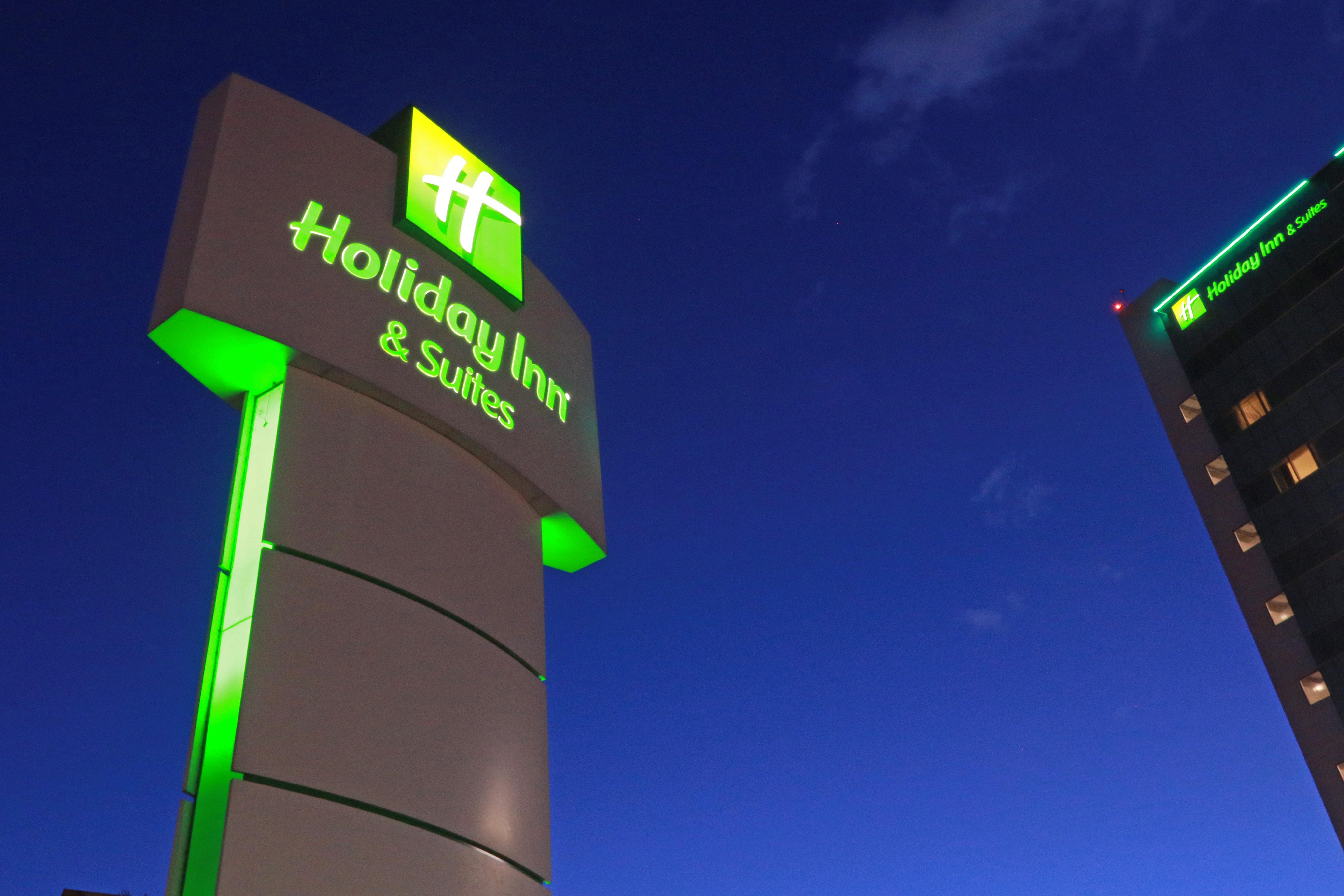 לאון Holiday Inn & Suites Plaza Mayor By Ihg מראה חיצוני תמונה